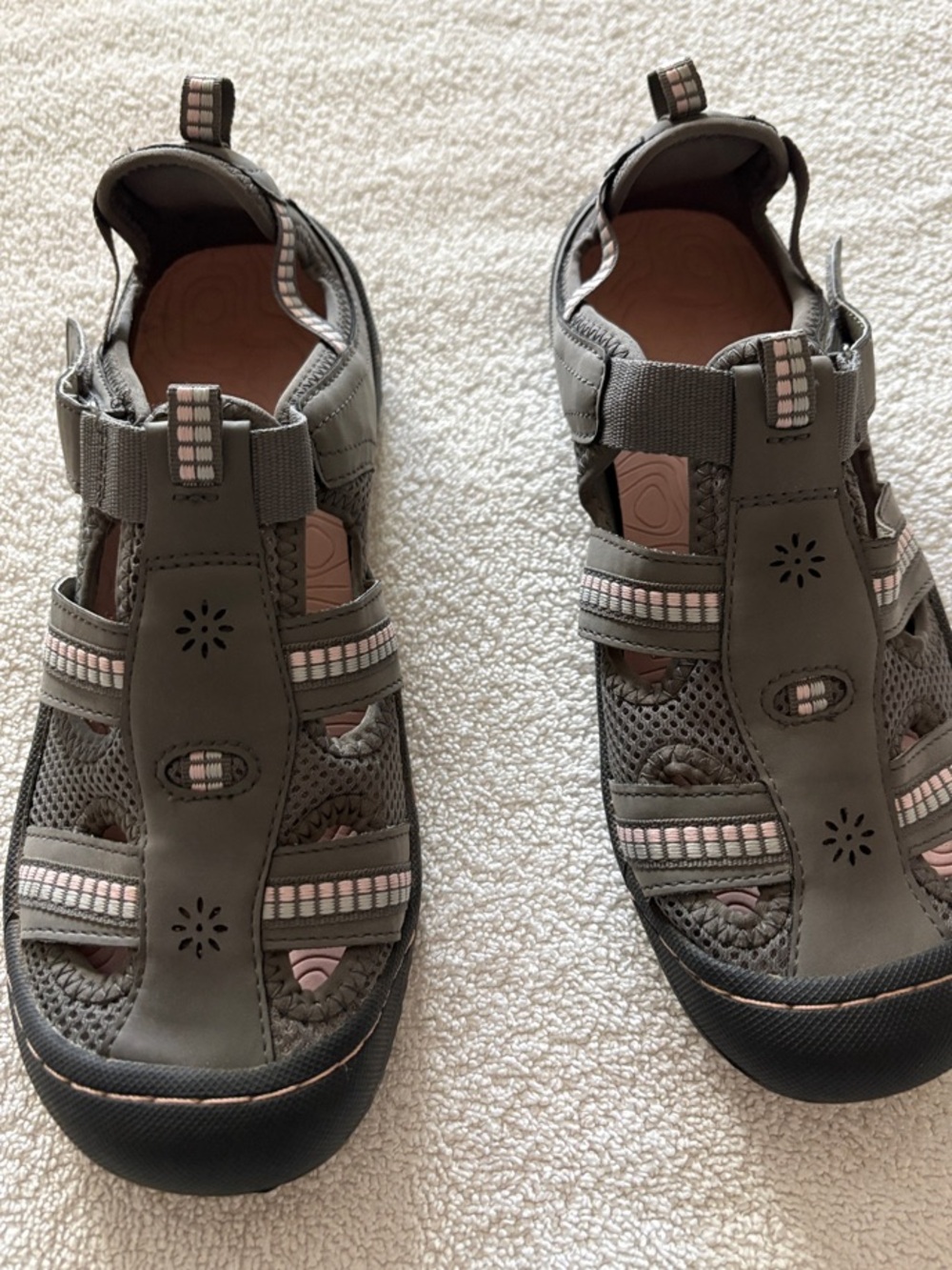 JSport by Jambu Olive Gray Sandals with Pink Trim
